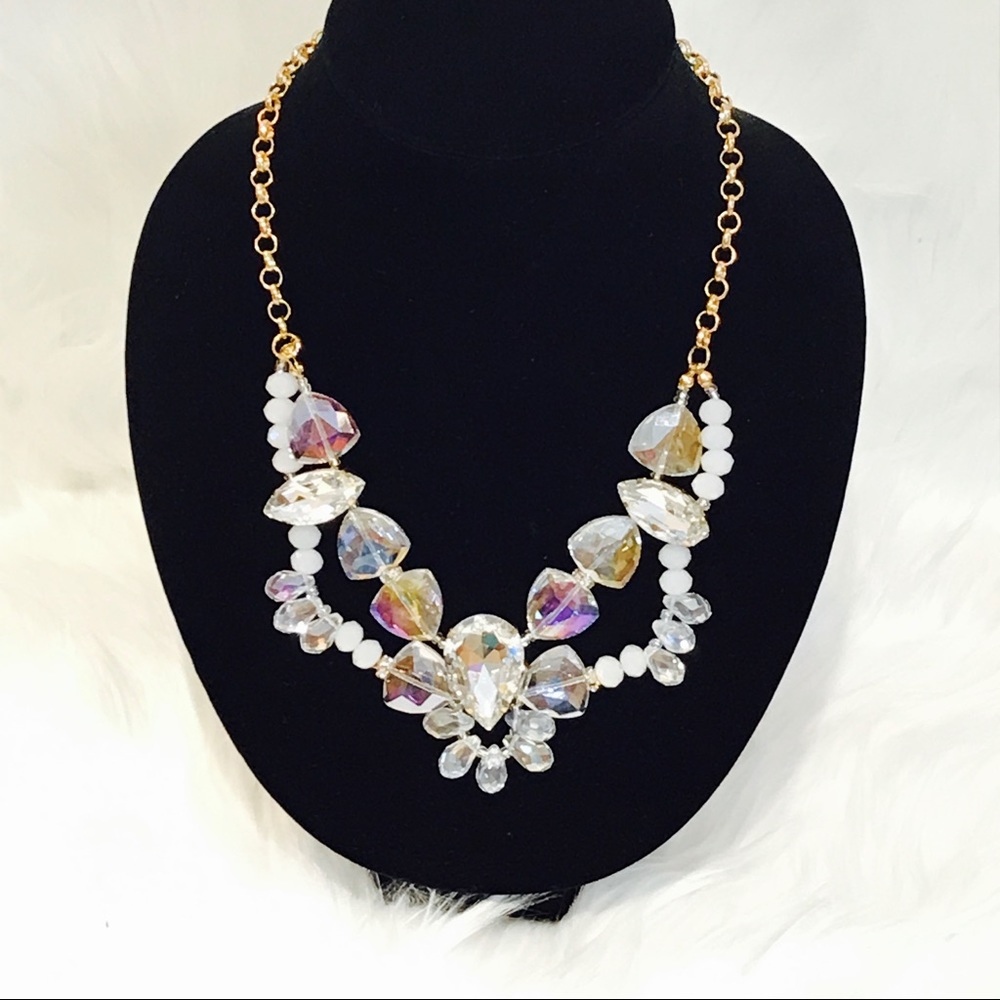Statement necklace ShopAdore boutique white